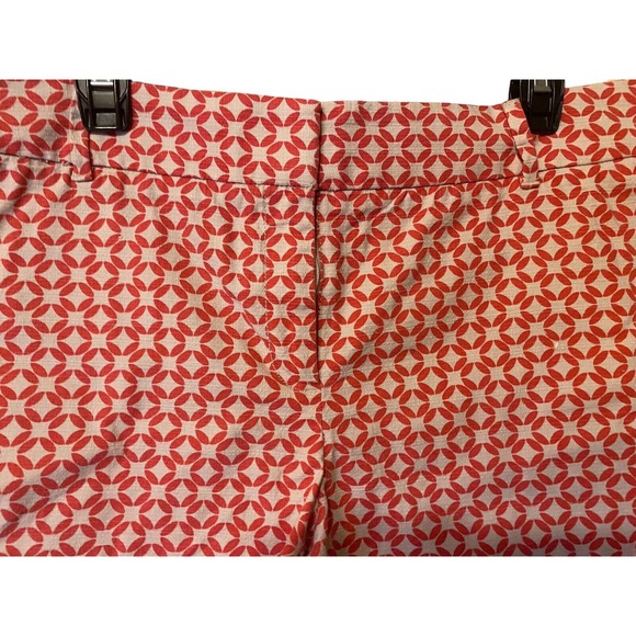 Women’s Ann Taylor Loft size 12 Shorts Riviera Coral Pink White Geometric - Picture 2 of 6